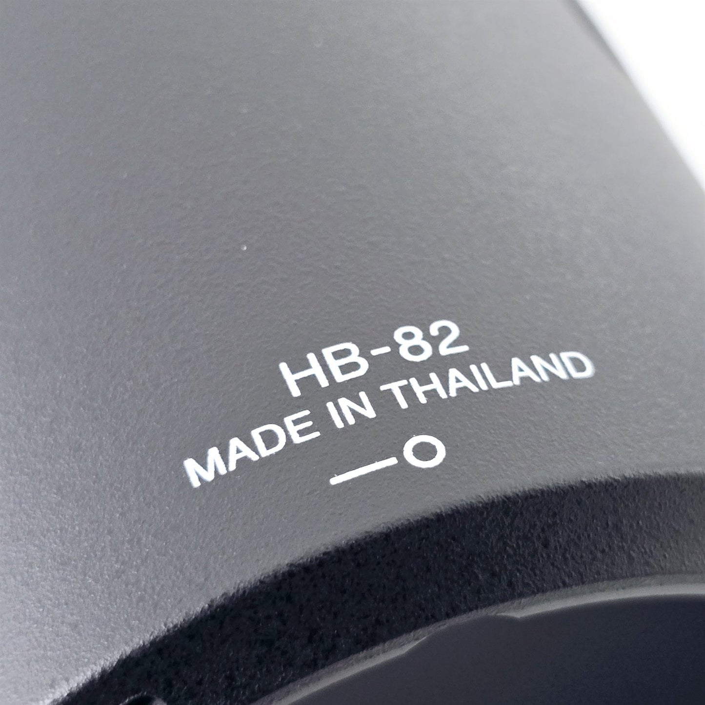 [Pre-owned] Genuine Nikon HB-82 Lens Hood for 24-70mm f/2.8E ED VR AF-S — Unused — Japan #5233