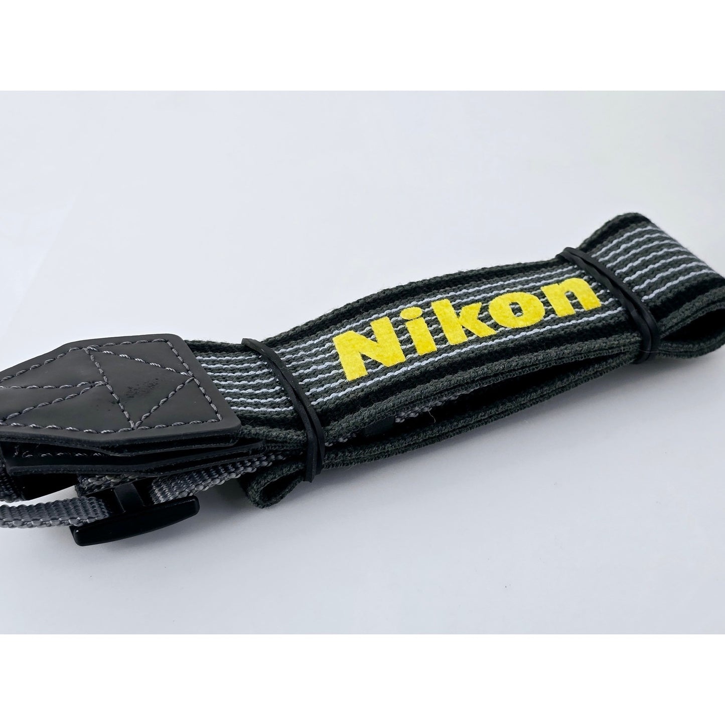 [Pre-owned] Nikon US F55 SLR 35mm Film Camera with AF 35-80mm F4-5.6 D Lens — MINT — Japan #4775