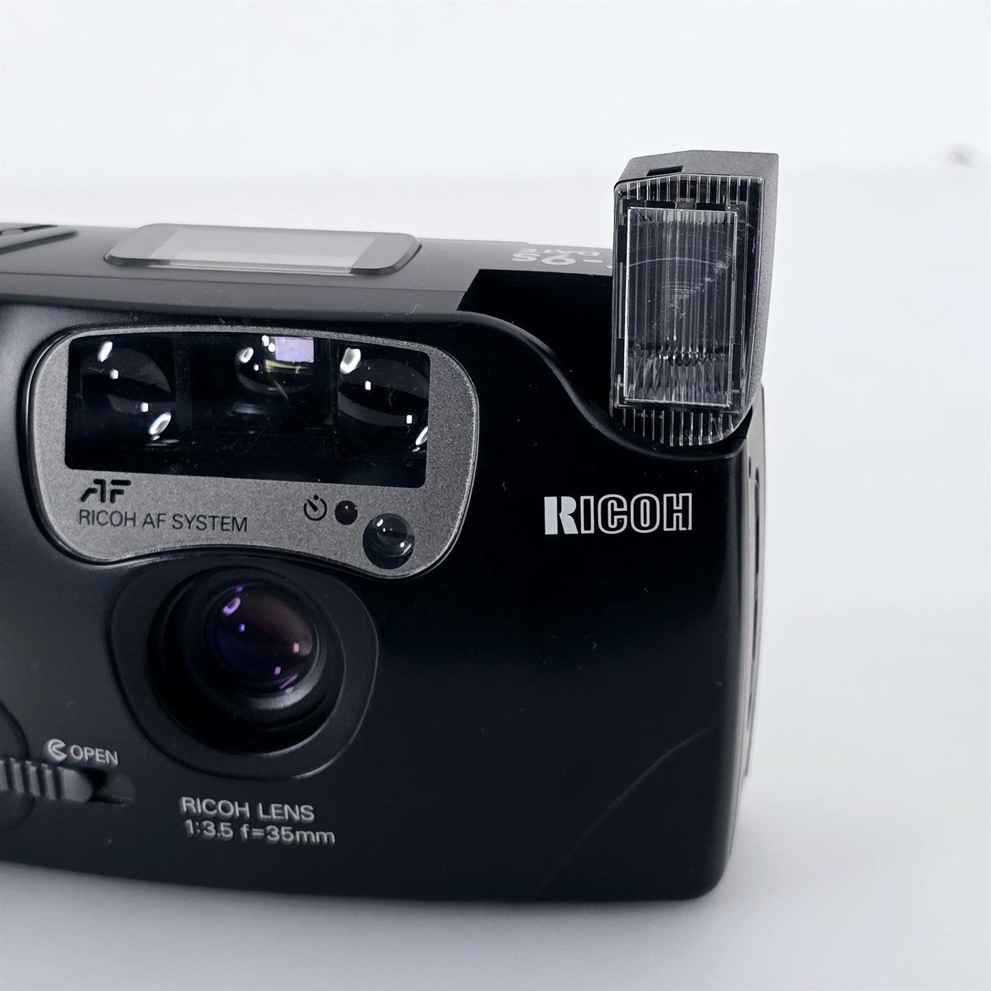 [Pre-owned] Ricoh FF-9s Date 35mm Point & Shoot Film Camera — Near Mint — Japan #5212
