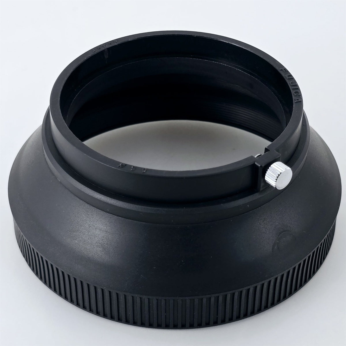[Pre-owned] Genuine Fujica 65mm Screw-in Rubber Lens Hood — Mint — Japan #5621