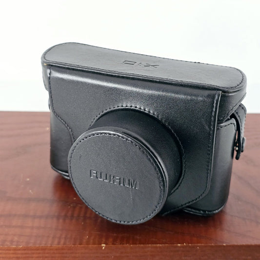 [Pre-owned] Genuine Fujifilm LC-X10 Black Leather Camera Case for X10 — Mint — Japan #5514