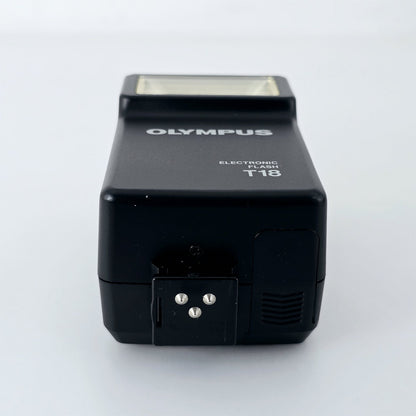 [Pre-owned] Olympus T18 Electronic Flash Unit for 35mm Film Camera — Mint — Japan #5517