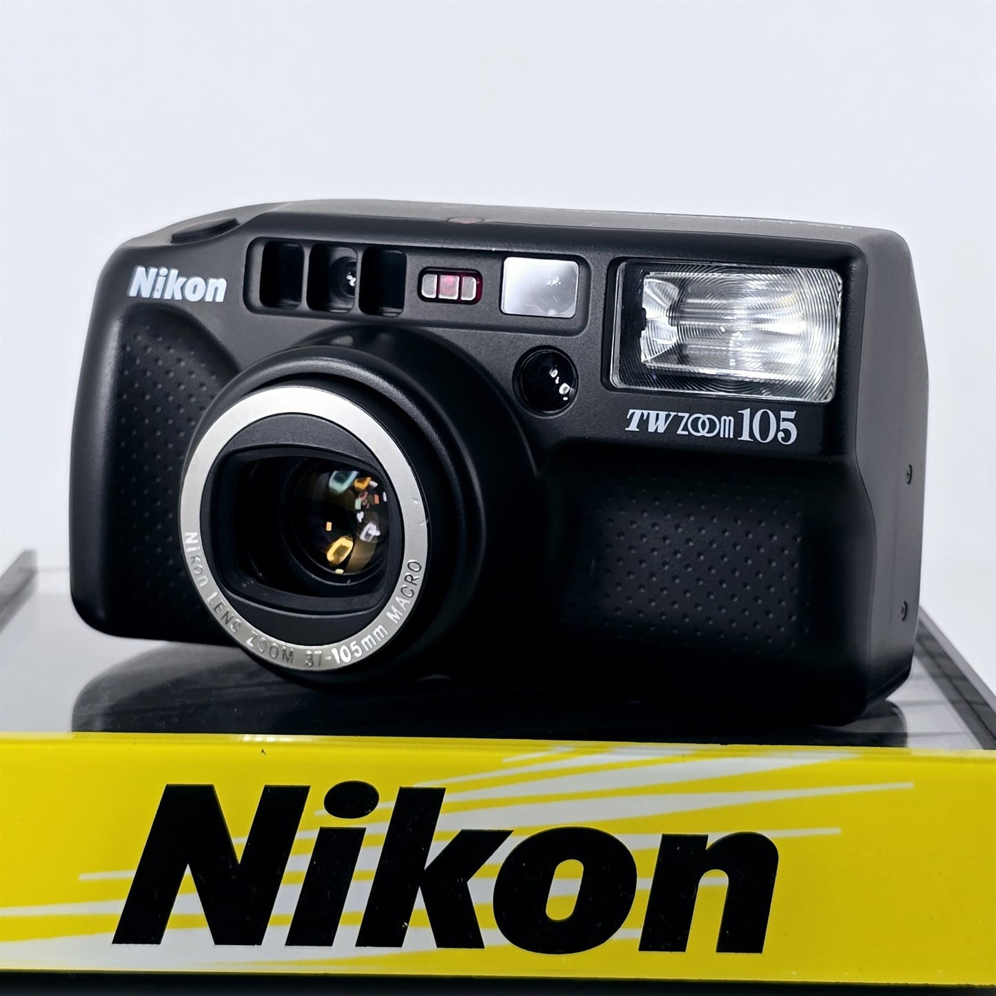 [Pre-owned] Nikon TW Zoom 105 35mm Point & Shoot Film Camera 35-105mm — Near Mint+++ — Japan #5306