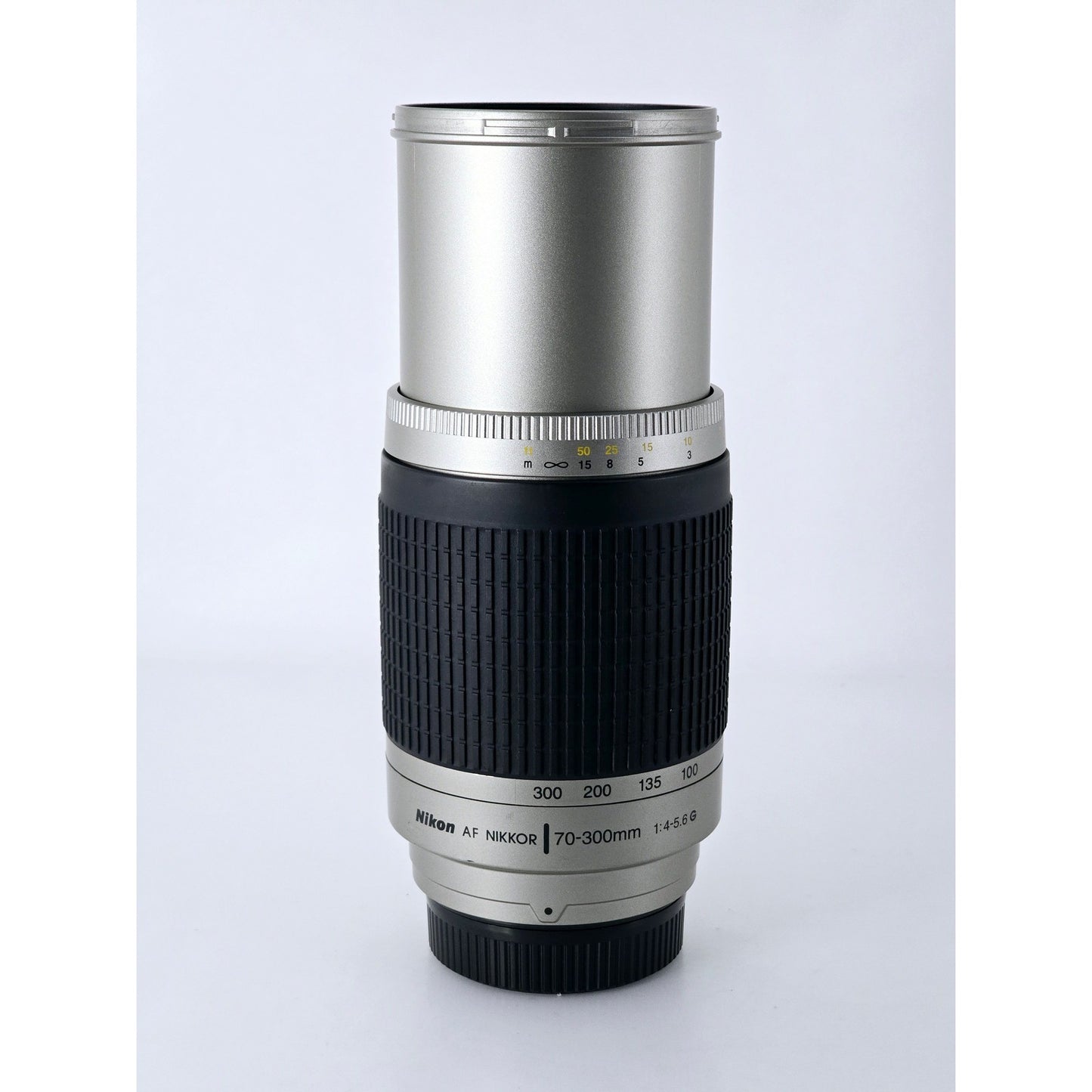 [Pre-owned] Nikon AF Nikkor 70-300mm F4-5.6 G Silver Zoom Lens — Near MINT — Japan #4155