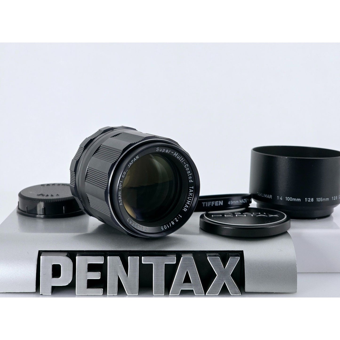 [Pre-owned] Pentax Super Multi Coated Takumar 105mm F2.8 SMC MF Lens M42 — Near MINT — Japan #4759