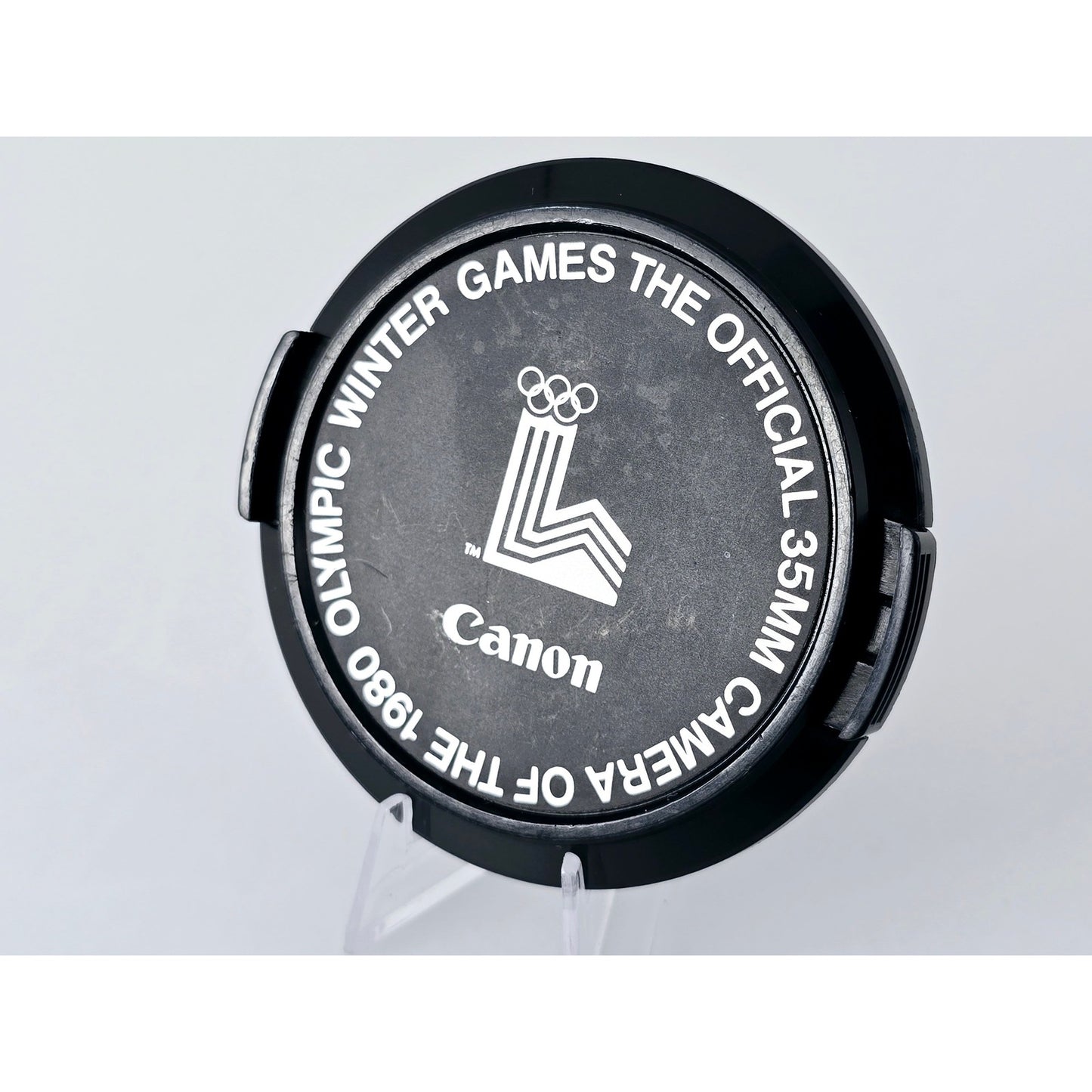 [Pre-owned] Canon Camera Of The 1980 Olympic Winter Games 52mm Lens Cap — Near MINT — Japan #4922