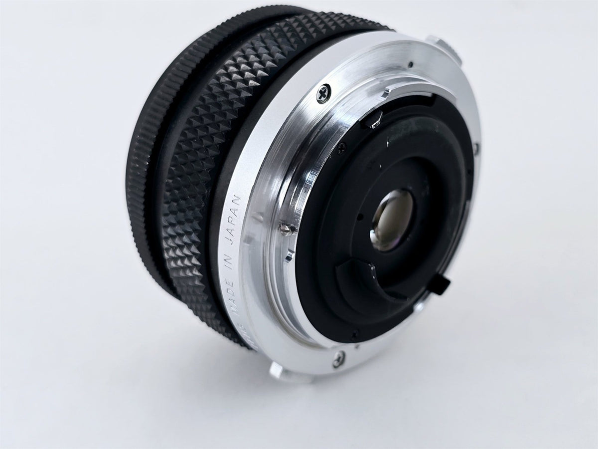 [Pre-owned] Olympus OM System G.Zuiko Auto-W 28mm F3.5 MF Lens — Near Mint+++ — Japan #4063