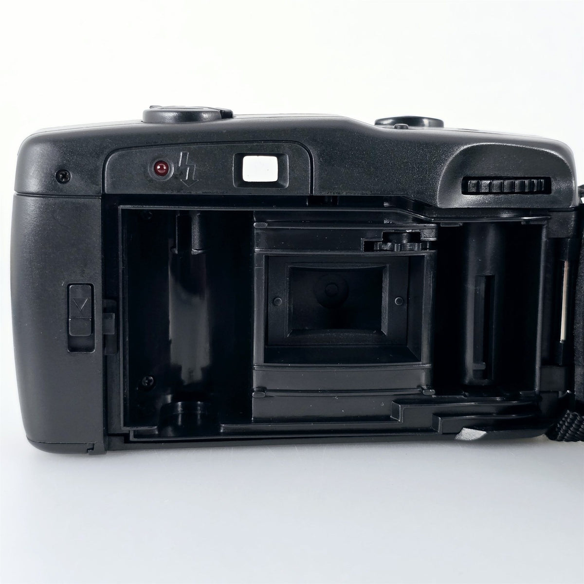 [Pre-owned] Sanrio Bad Badtz-Maru 35mm Point & Shoot Film Camera Black — Near Mint — Japan #5754
