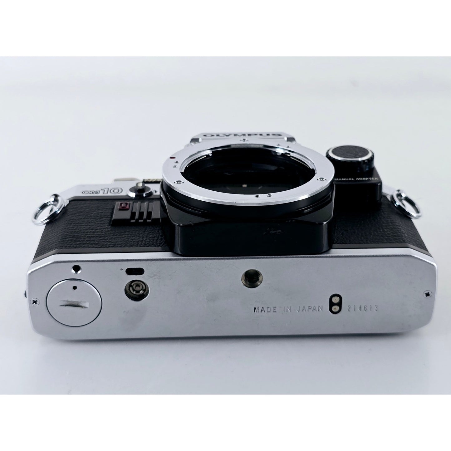 [Pre-owned] Olympus OM10 35mm Film Camera Body — Near MINT — Japan #4081
