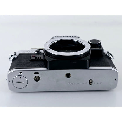 [Pre-owned] Olympus OM10 35mm Film Camera Body — Near MINT — Japan #4081