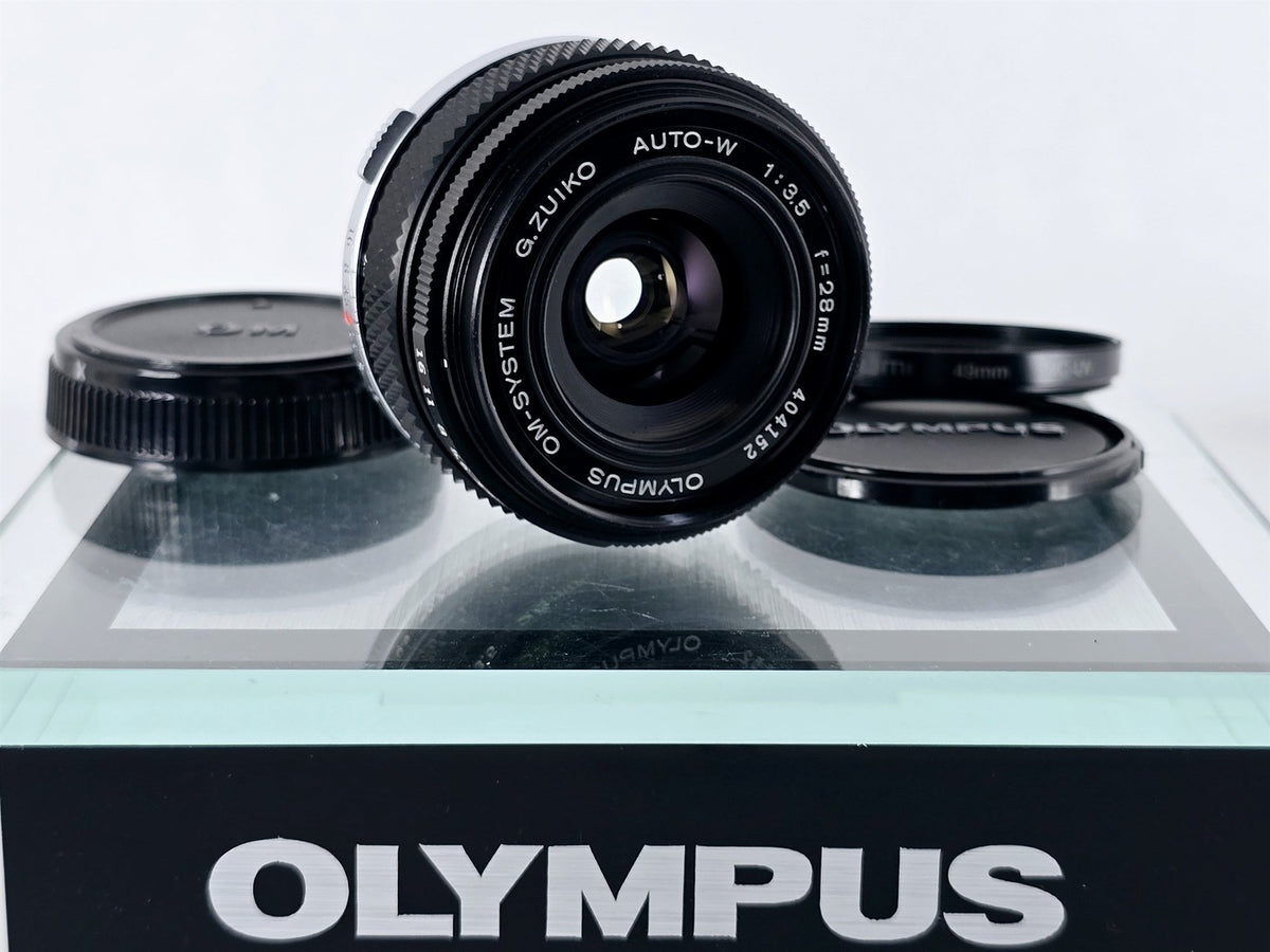 [Pre-owned] Olympus OM System G.Zuiko Auto-W 28mm F3.5 MF Lens — Near Mint+++ — Japan #4063