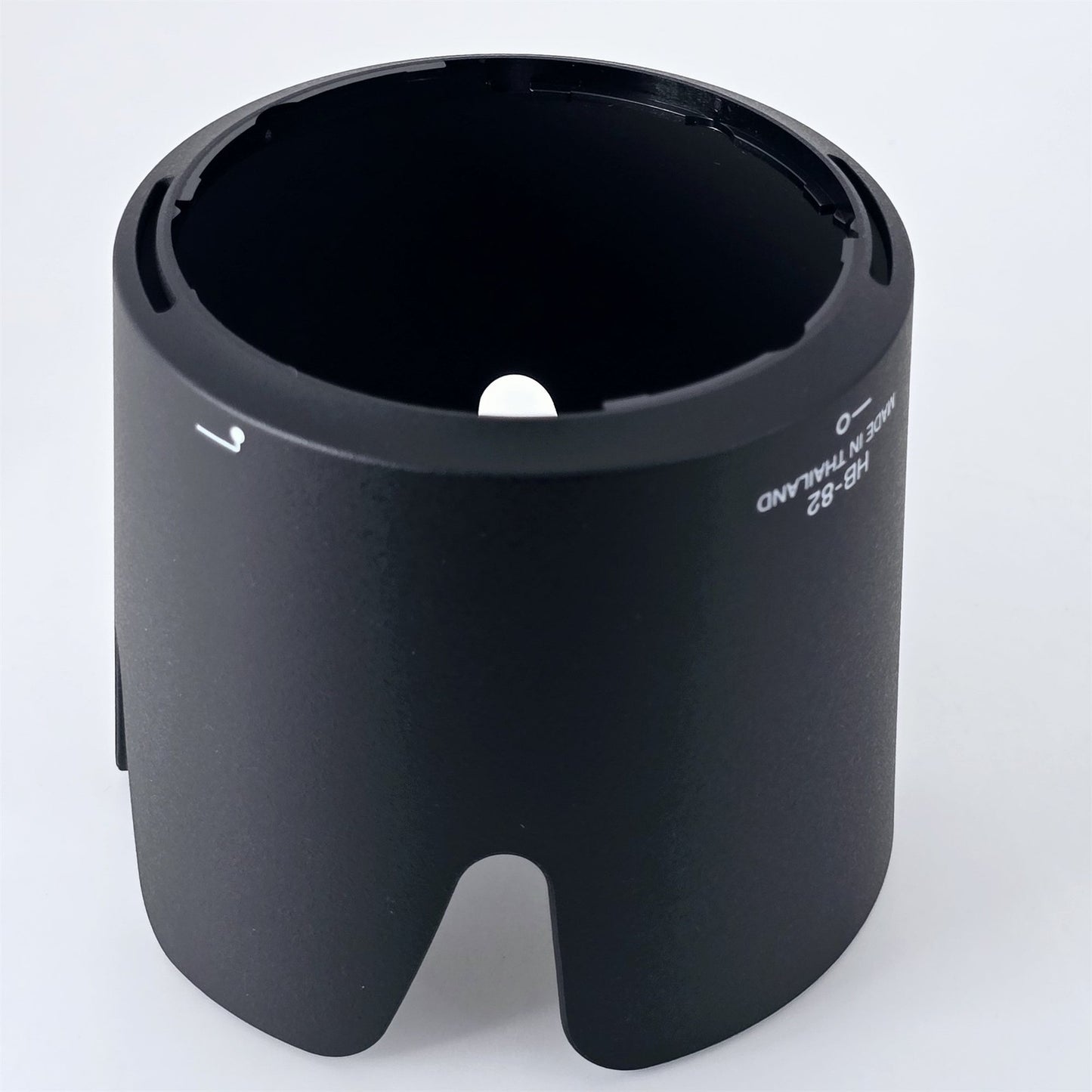 [Pre-owned] Genuine Nikon HB-82 Lens Hood for 24-70mm f/2.8E ED VR AF-S — Unused — Japan #5233