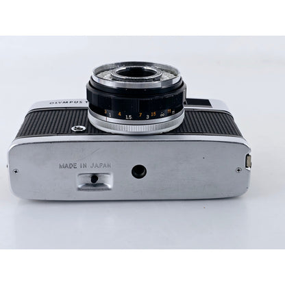 [Pre-owned] Olympus Trip 35 Point & Shoot 35mm Film Camera — Near MINT — Japan #3179