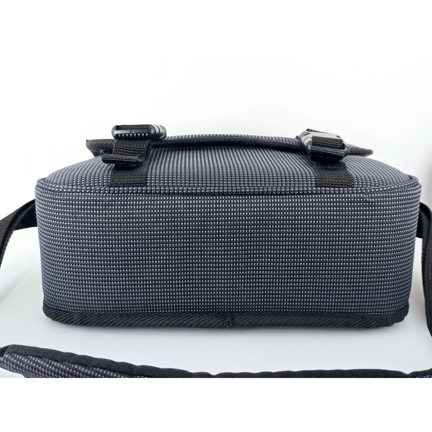 [Pre-owned] Genuine Canon Camera Lens Shoulder Bag Nylon Black — MINT — Japan #5086