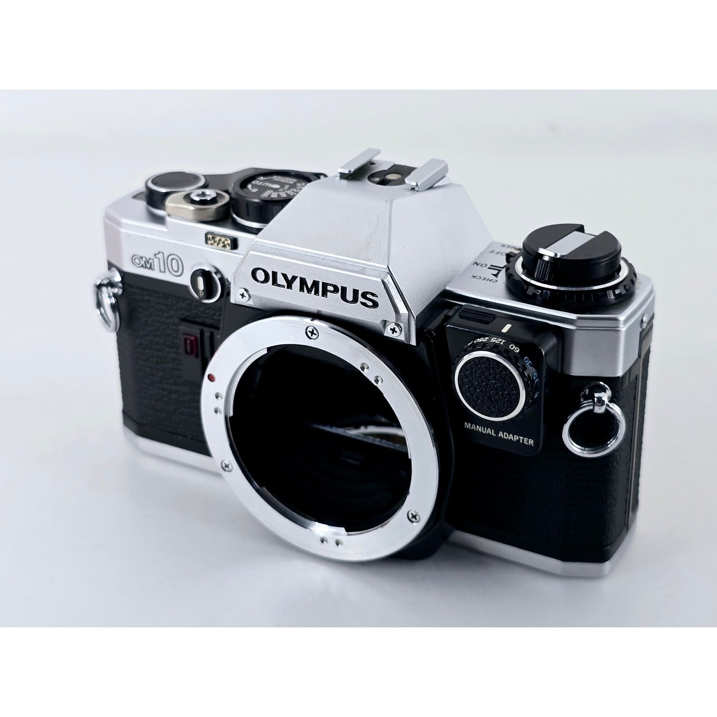 [Pre-owned] Olympus OM10 35mm Film Camera Body — Near MINT — Japan #4081