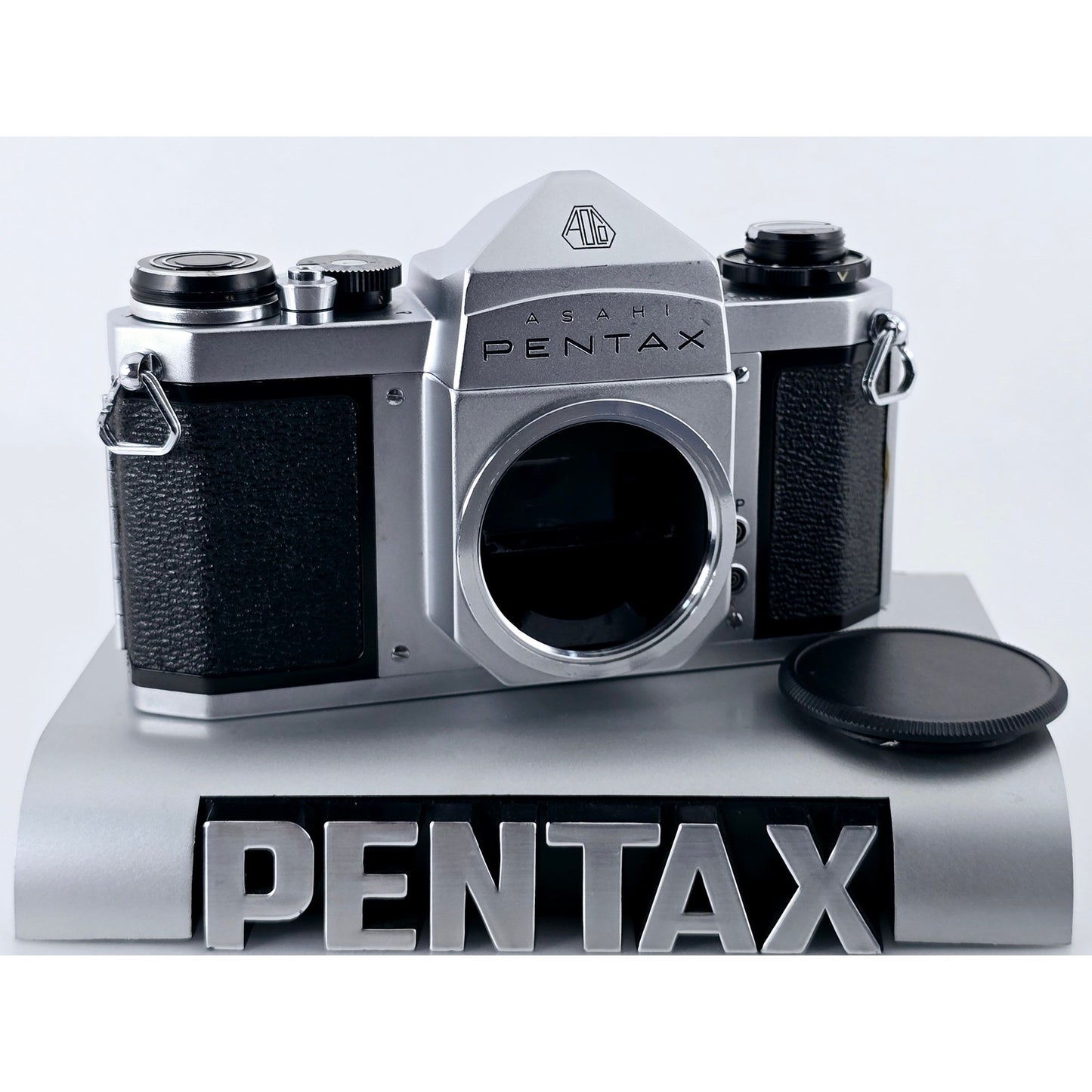 [Pre-owned] Asahi Pentax SV SLR 35mm Film Camera Body — Near MINT — Japan #4931