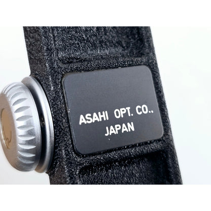 [Pre-owned] Asahi Pentax Hand Wood Grip w/ Hot Shoe for 67 67II 6x7 — Near MINT — Japan #3326