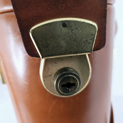 [Pre-owned] Genuine Hasselblad Hard Leather Lens Carrying Case — Excellent+++++ — Japan #5347