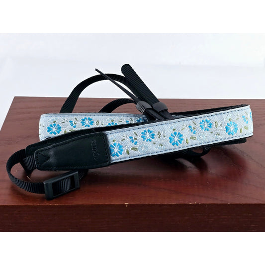 [Pre-owned] Cam-in Traditional Japanese Pattern Camera Strap "Morning Glory" — MINT — Japan #4122