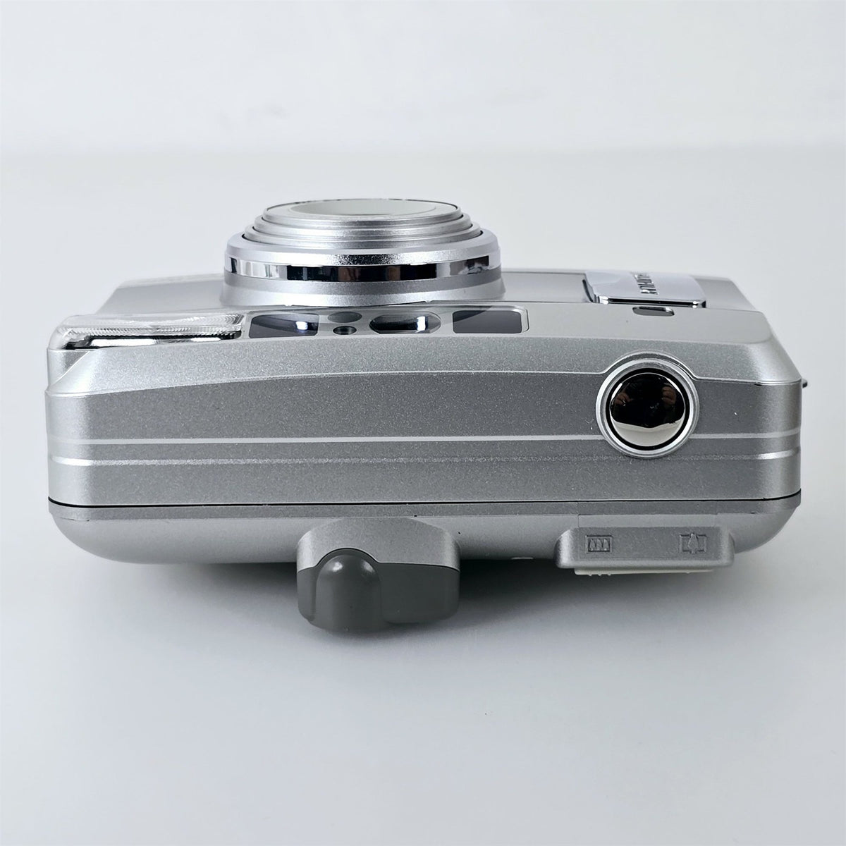 [Pre-owned] Fujifilm Zoom Date 120V Point & Shoot 35mm Film Camera — Mint — Japan #5821