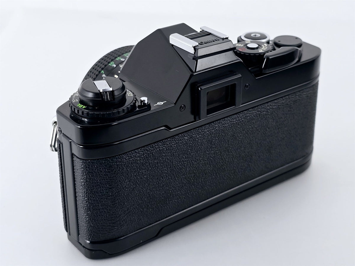[Pre-owned] Canon AV-1 SLR Film Camera with New FD 50mm f/1.8 Lens — Near Mint — Japan #4929