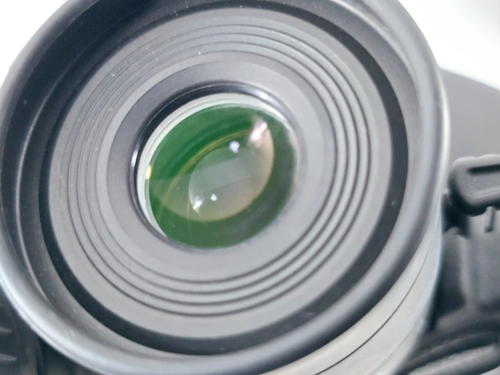 🌸[MINT] Nikon Aculon A211 8-18x42 Porro Prism Zoom Binocular w/Case From JAPAN