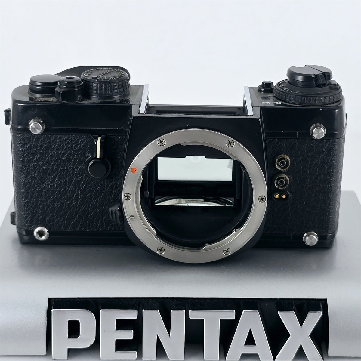 [Pre-owned] Pentax LX 35mm SLR Film Camera Body (Black) — For Parts or Repair — Japan #5744