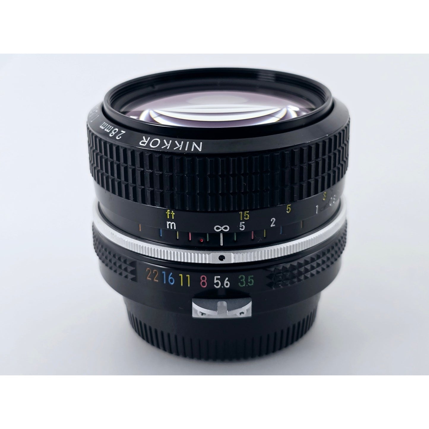 [Pre-owned] Nikon Non-Ai Nikkor 28mm F3.5 Wide Angle MF Lens — Near MINT — Japan #4415