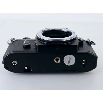 [Pre-owned] Nikon EM SLR 35mm Film Camera Body Only — Near MINT — Japan #5178