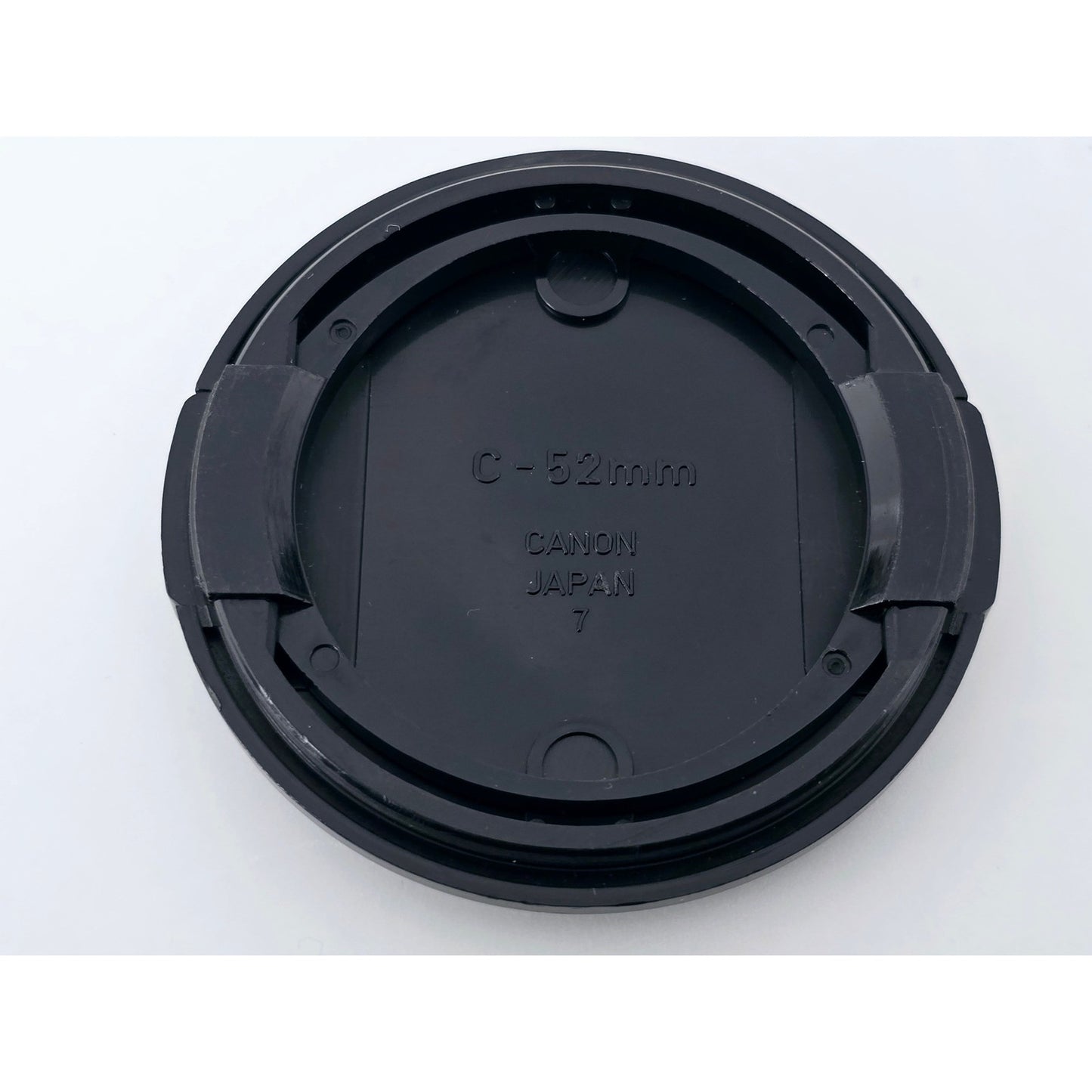 [Pre-owned] Canon Camera Of The 1980 Olympic Winter Games 52mm Lens Cap — Near MINT — Japan #4922