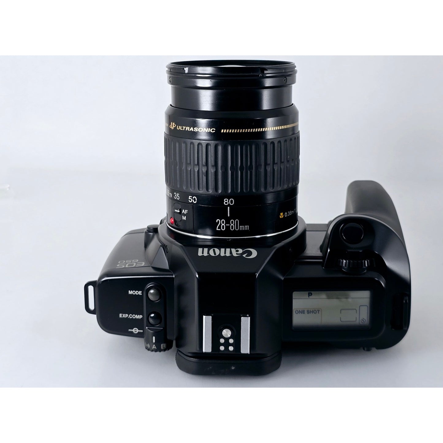 [Pre-owned] Canon EOS 650 35mm Film Camera with EF 28-80mm f/3.5-5.6 II AF Lens — Near MINT — Japan #3900