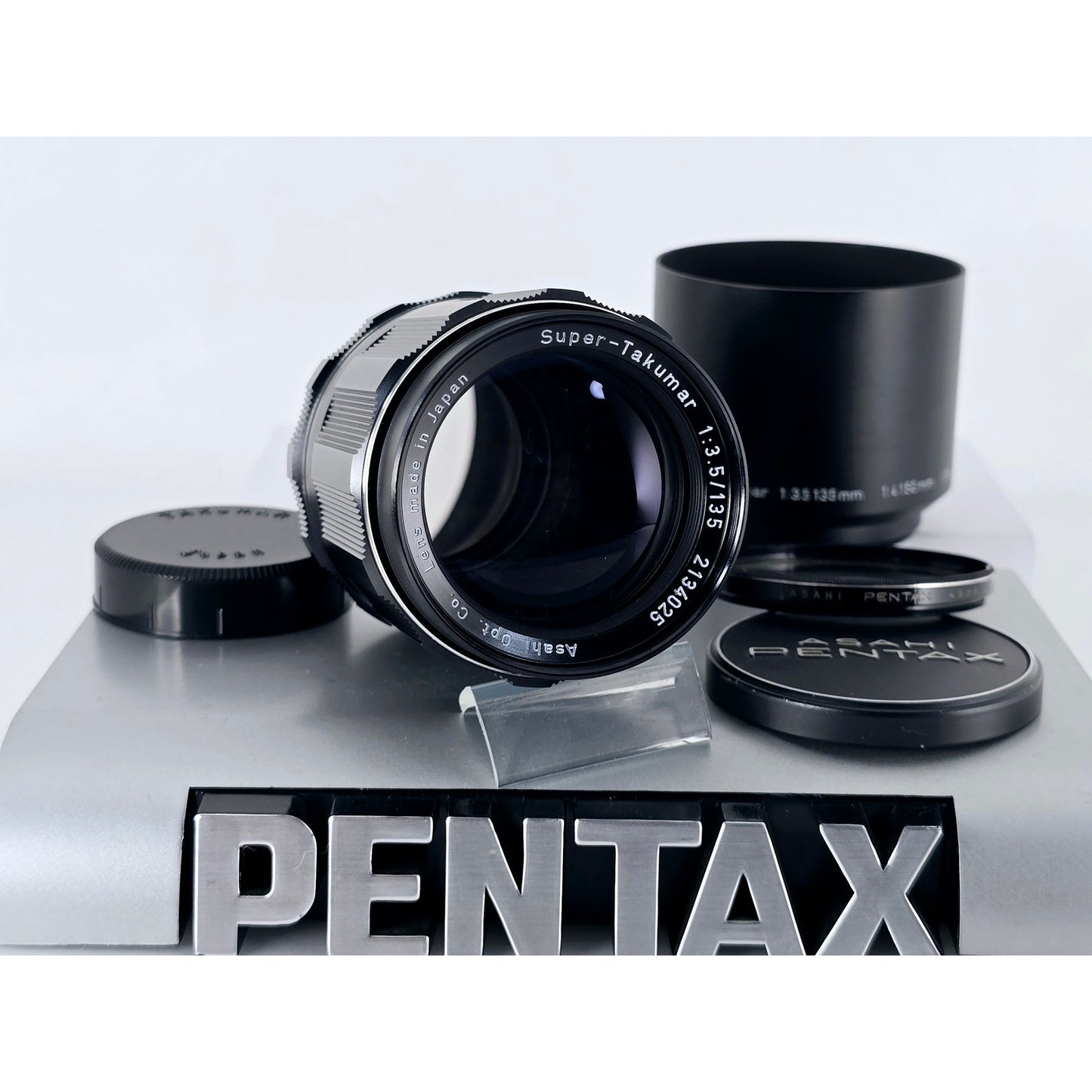 [Pre-owned] Pentax Super-Takumar 135mm F3.5 MF Telephoto Lens M42 — Near MINT — Japan #4154