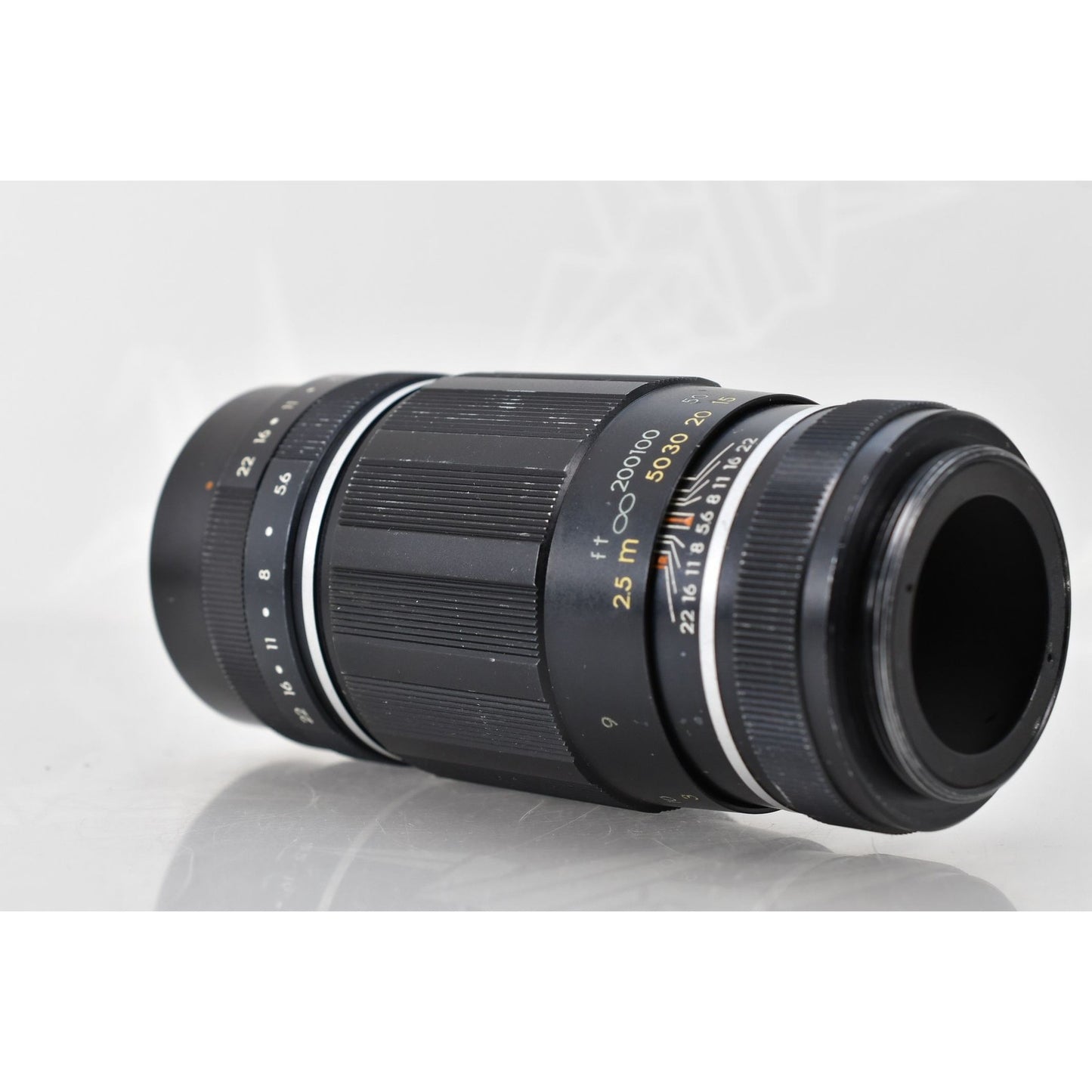 [Pre-owned] Pentax Tele-Takumar 200mm F5.6 MF Telephoto Lens M42 — Near MINT — Japan #2254