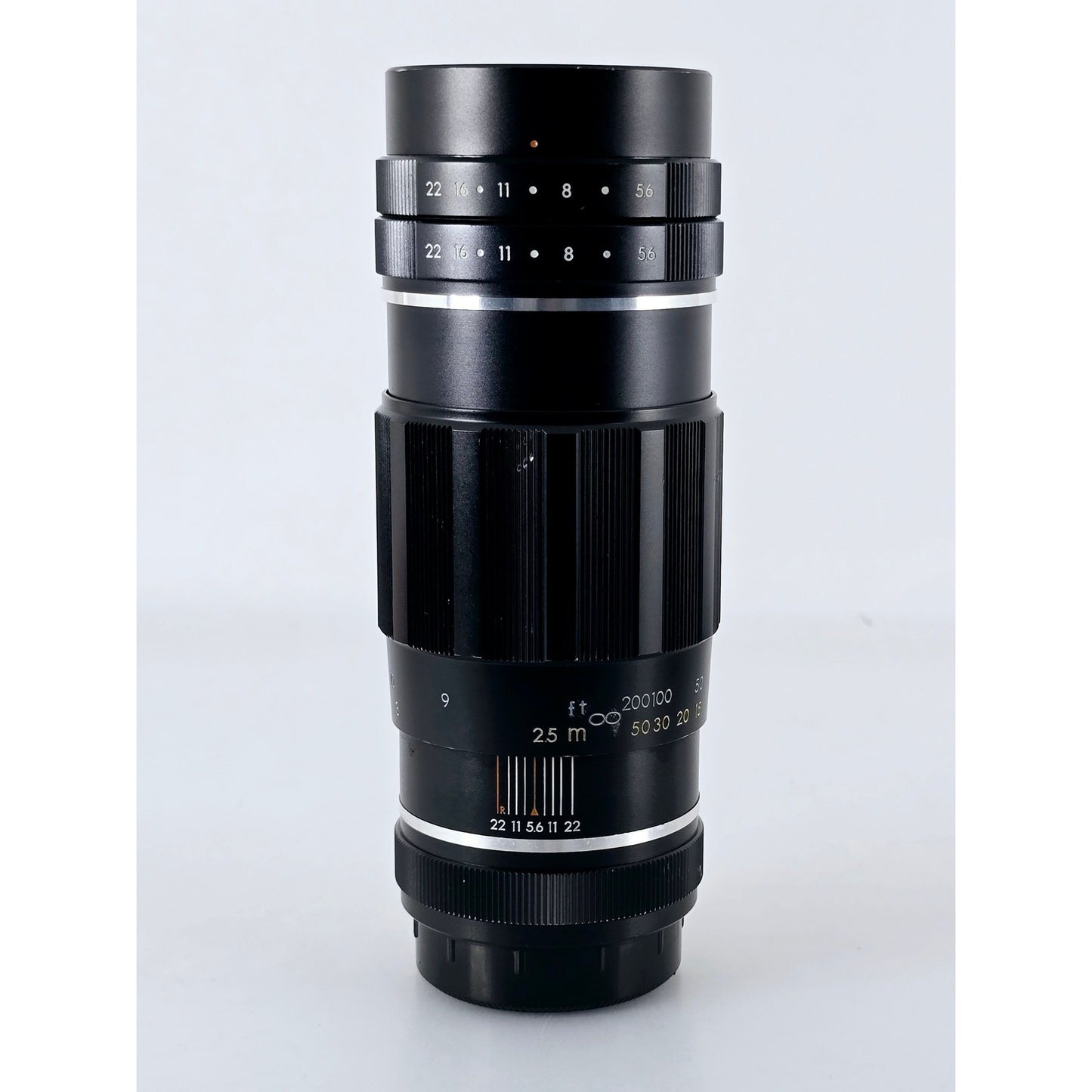 [Pre-owned] Asahi Opt Tele-Takumar 200mm F5.6 MF Lens Pentax M42 — Near MINT — Japan #4061