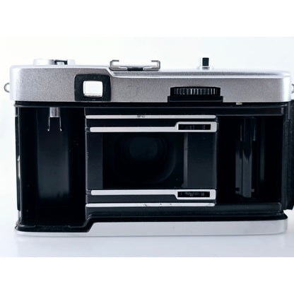 [Pre-owned] Olympus Trip 35 Point & Shoot 35mm Film Camera — Near MINT — Japan #3179