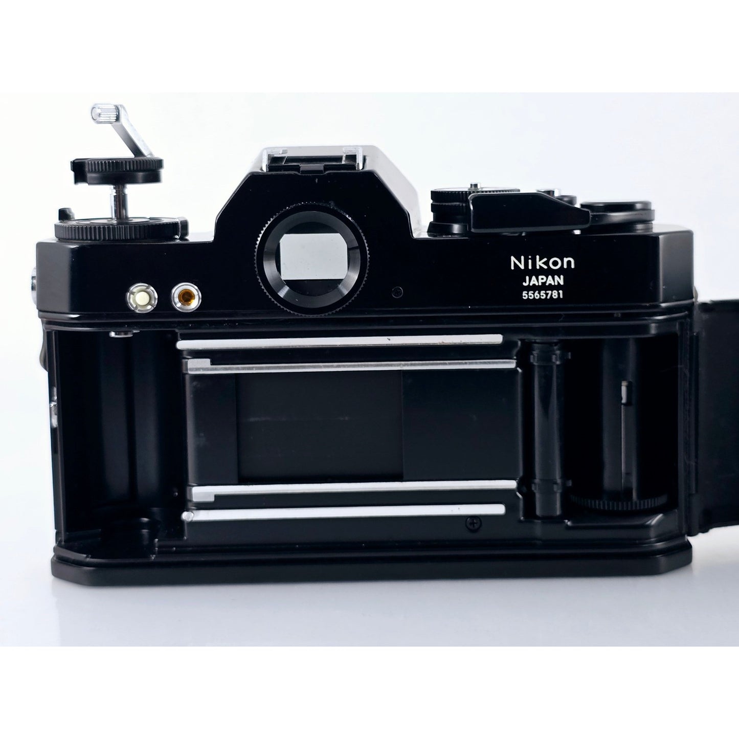 [Pre-owned] Nikon EL SLR 35mm Film Camera (Body Only) — Near MINT+++ — Japan #3299