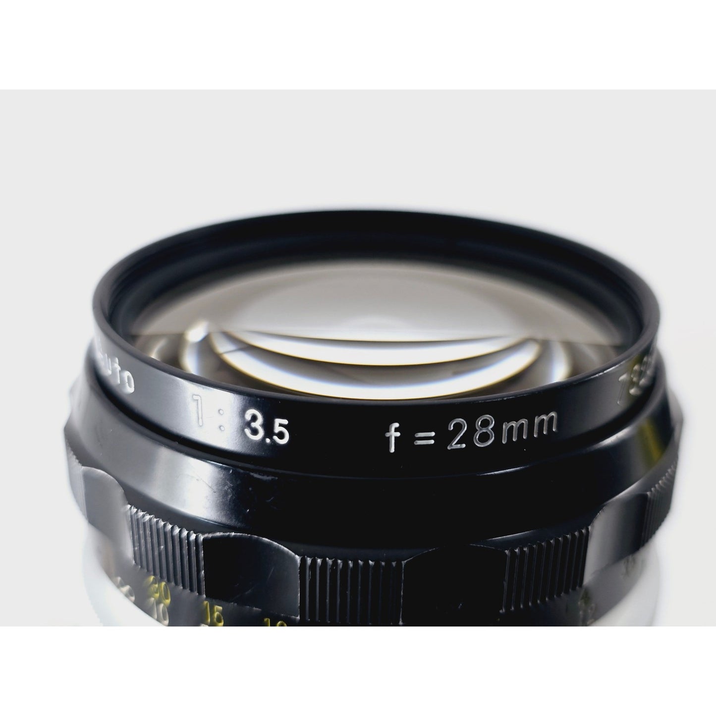 [Pre-owned] Nikon Nikkor-H Auto 28mm F3.5 Non-Ai MF Lens — Near MINT — Japan #2624
