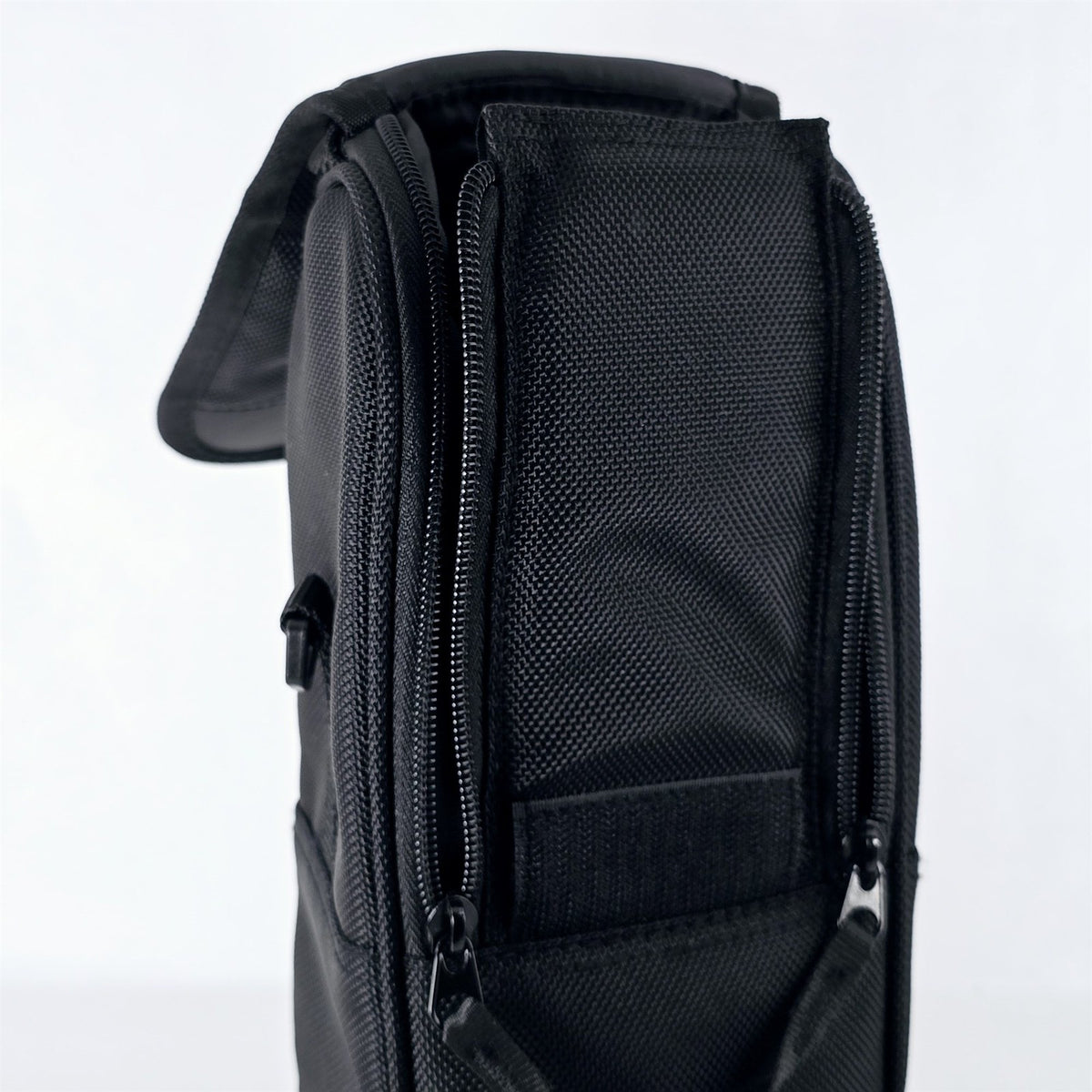 [Pre-owned] Genuine Nikon CL-M2 Soft Lens Case — Mint — Japan #5225