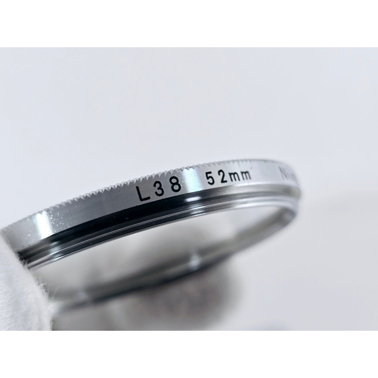 [Pre-owned] Nikon L38 52mm Chrome Frame Lens Filter — Near MINT — Japan #3690