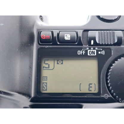 [Pre-owned] Nikon F-801s 35mm Film Camera with AF 35-70mm F3.3-4.5 Lens — Near MINT — Japan #5177