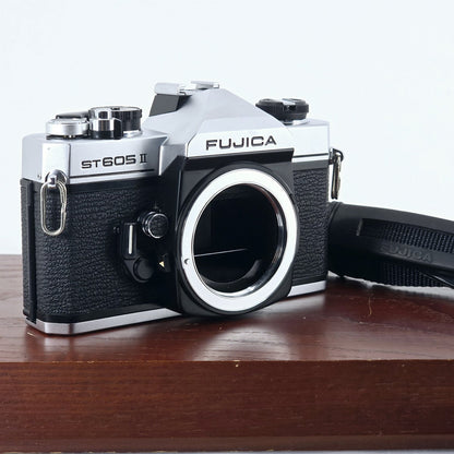 [Pre-owned] Fujica ST 605 II 35mm Film SLR Camera Body — Near Mint — Japan #5653