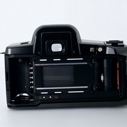[Pre-owned] Pentax Z-10 35mm Film SLR Camera Body — Mint — Japan #5511
