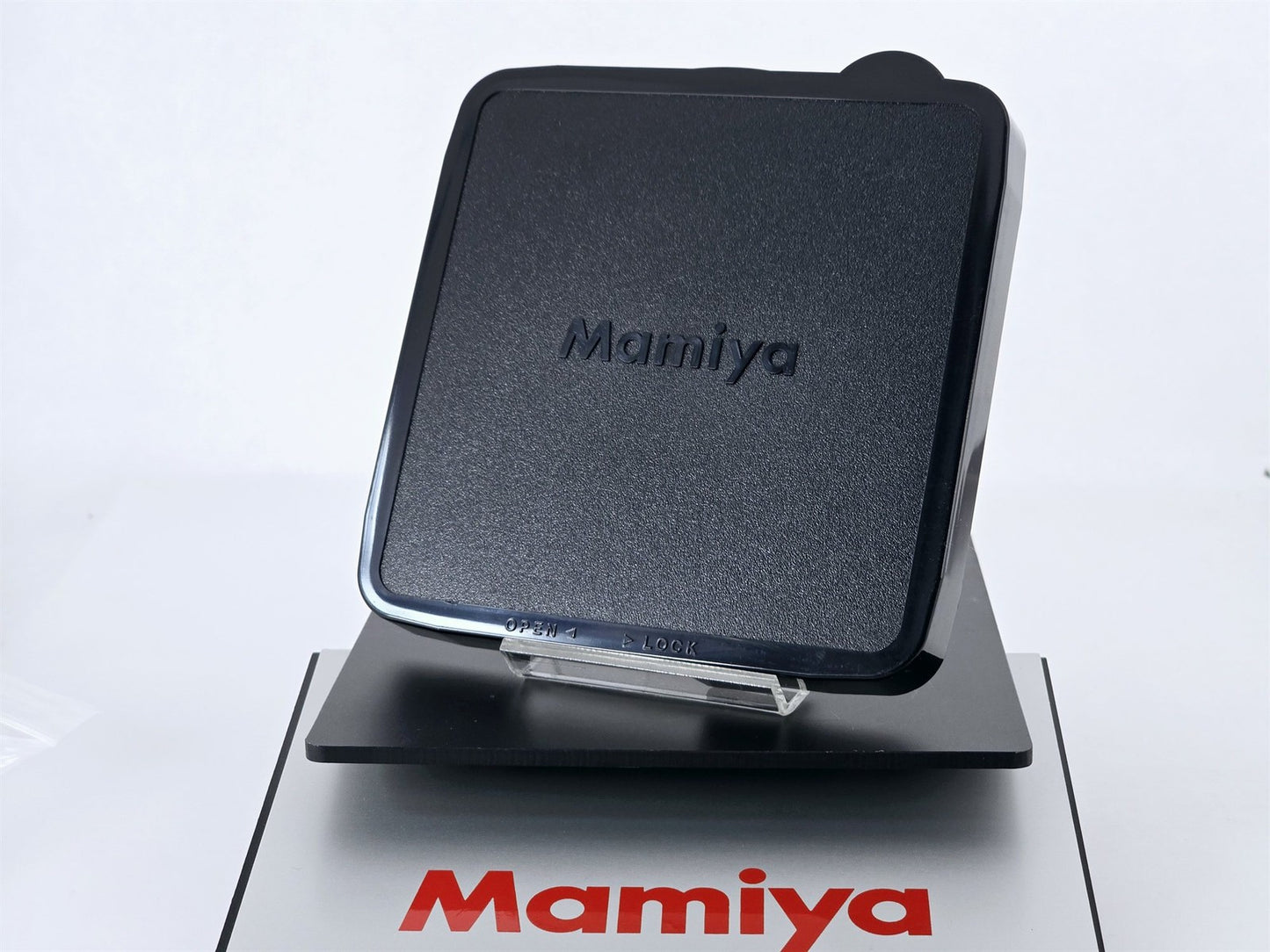 [Pre-owned] Mamiya RZ67 Rear Cap for Film Magazine — Near Mint — Japan #5043