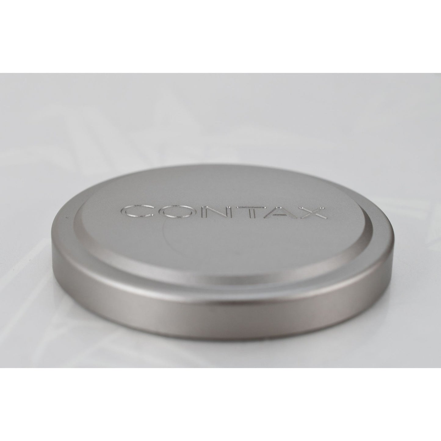 [Pre-owned] Contax Metal Hood GG-3 57mm & GK-54 Lens Cap — Top MINT — Japan #2190