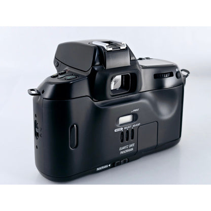 [Pre-owned] Nikon F70 SLR 35mm Film Camera (Body Only) — Top MINT — Japan #3751