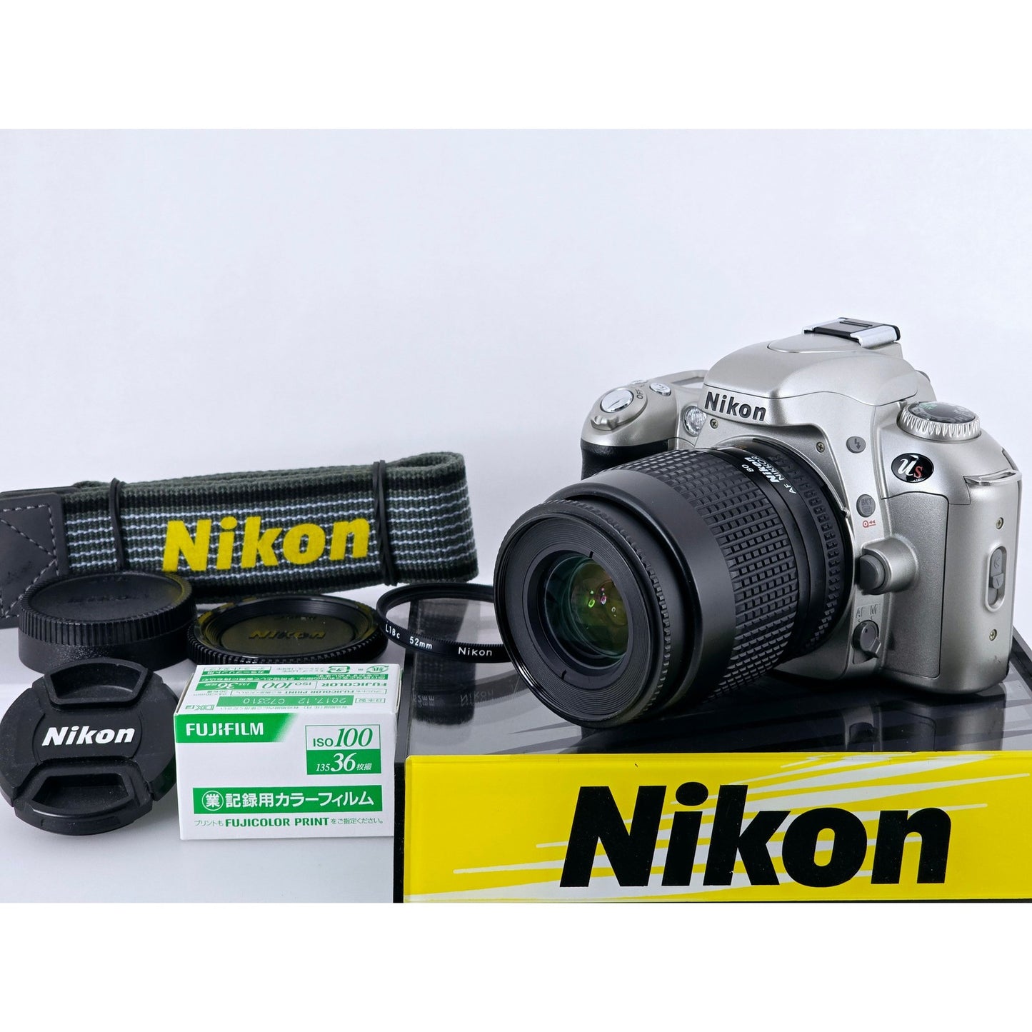 [Pre-owned] Nikon US F55 SLR 35mm Film Camera with AF 35-80mm F4-5.6 D Lens — MINT — Japan #4775