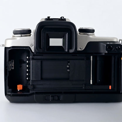 [Pre-owned] Canon EOS 55 SLR 35mm Film Camera Body — Mint — Japan #5344