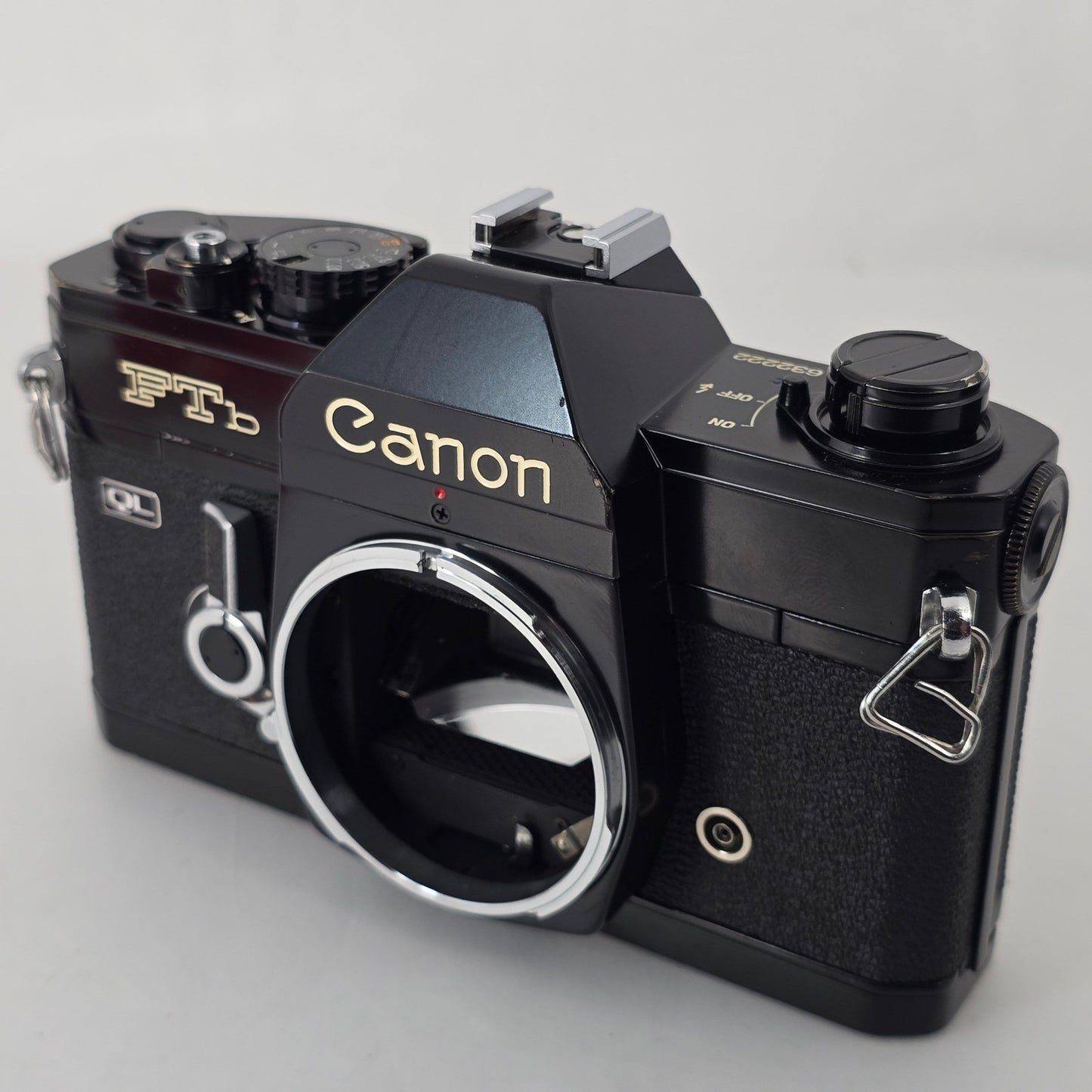 [Pre-owned] Canon FTb Black SLR 35mm Film Camera (Body Only) — Near MINT — Japan #4388