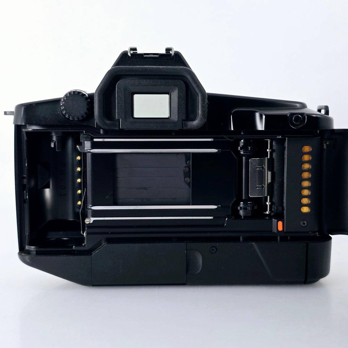 [Pre-owned] Canon EOS 650 AF 35mm Film SLR Camera Body — MINT — Japan #4218