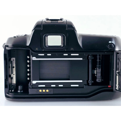 [Pre-owned] Nikon F50 Panorama SLR 35mm Film Camera (Body Only) — Near MINT+++ — Japan #3846